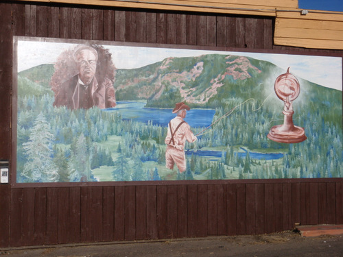 Mural in Rawlins, WY, on the GDMBR.